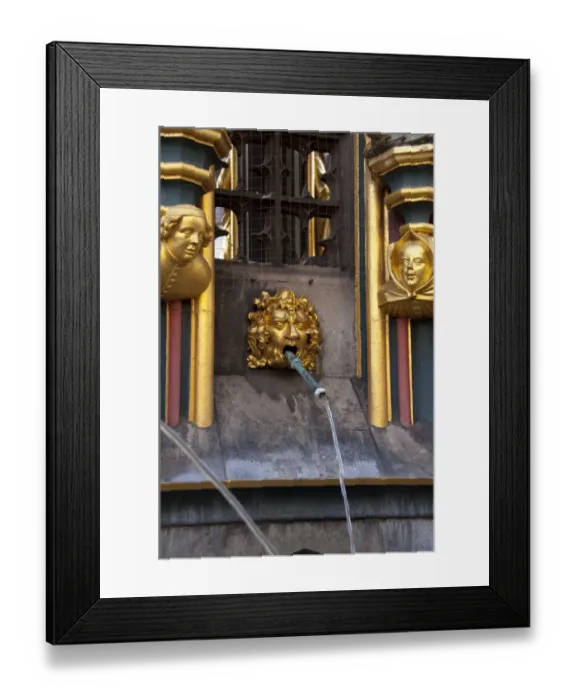 Framed Print : Germany, Bavaria, Nuremberg. Market Square, Lovely Fountain (aka Beauitful