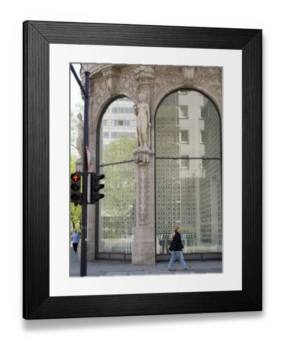 Framed Print : Germany, Berlin: Thomas Schultes exhibition in a Charlottenstrasse art gallery Framed Print : Germany, Berlin: Thomas Schultes exhibition in a Charlottenstrasse art gallery