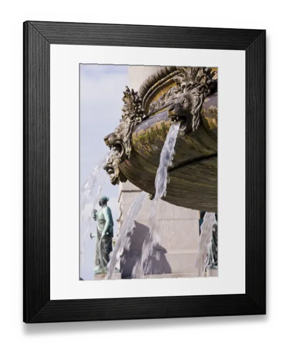 Framed Print : GERMANY, Baden-Wurttemberg, Stuttgart. Schloss Platz fountain