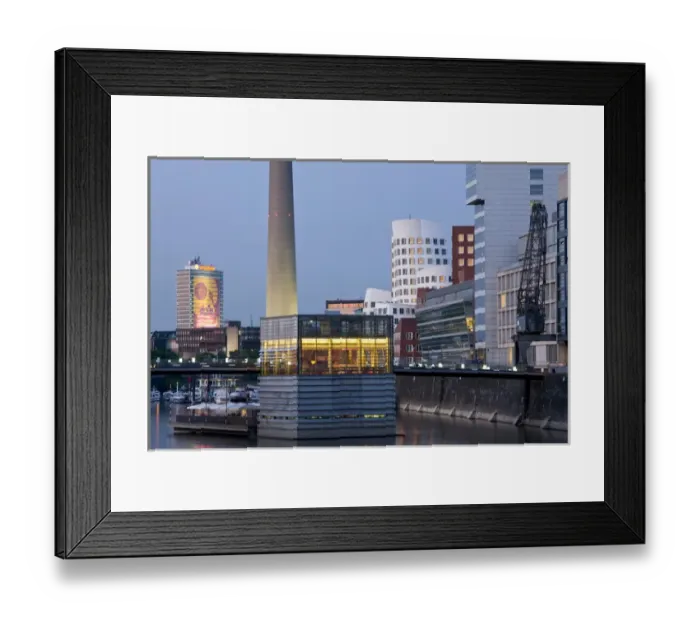 Framed Print : GERMANY, Nordrhein-Westfalen, Dusseldorf. Mediahafen
