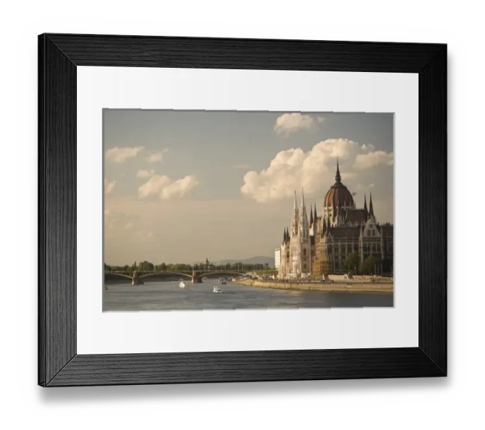Framed Print : Parliament Buildings along Danube River, viewed from the Chain Bridge, Pest side of Budapest Framed Print : Parliament Buildings along Danube River, viewed from the Chain Bridge, Pest side of Budapest