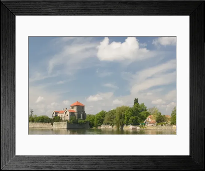 Framed Print : HUNGARY-WESTERN TRANSDANUBIA-Tata: Oregvar-The Old Castle & Domolps Kuny Museum
