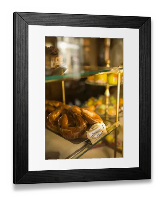 Framed Print : HUNGARY-Budapest: Pest- Interior of Gerbeaud Cake Shop (most famous in Budapest) Framed Print : HUNGARY-Budapest: Pest- Interior of Gerbeaud Cake Shop (most famous in Budapest)