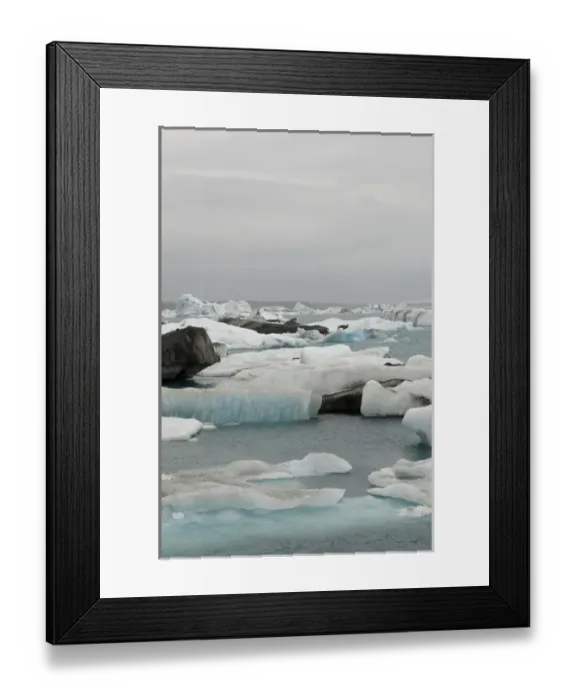 Framed Print : Icebergs floating in Jokulsarlon glacial lagoon, South coast, Iceland