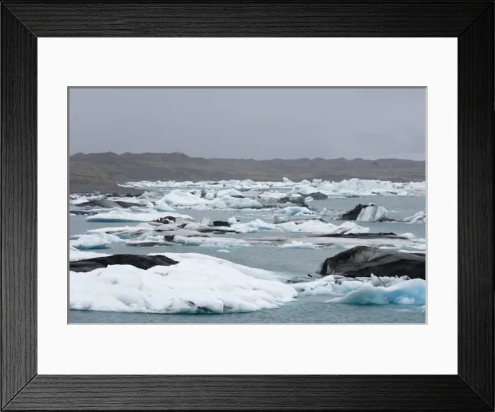 Framed Print : Icebergs floating in Jokulsarlon glacial lagoon, South coast, Iceland
