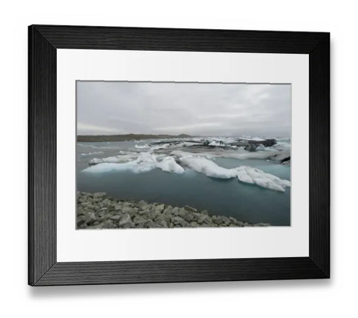Framed Print : Icebergs floating in Jokulsarlon glacial lagoon, South coast, Iceland