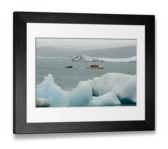 Framed Print : Amphibious Vehicle in Jokulsarlon glacial lagoon, South coast, Iceland