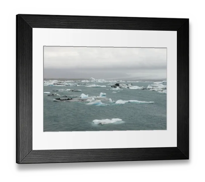 Framed Print : Icebergs floating in Jokulsarlon glacial lagoon, South coast, Iceland