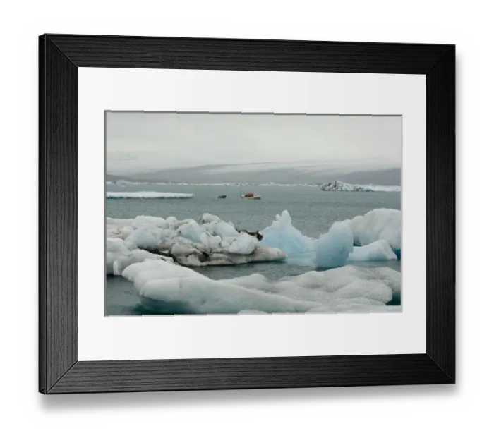 Framed Print : Amphibious Vehicle in Jokulsarlon glacial lagoon, South coast, Iceland