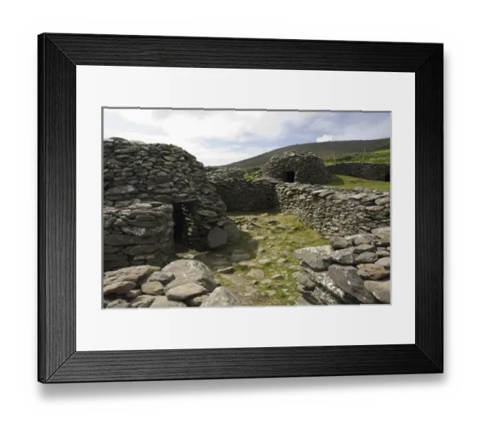 Framed Print : IRELAND, Kerry, Dingle Peninsula. Ancient Beehive Huts Framed Print : IRELAND, Kerry, Dingle Peninsula. Ancient Beehive Huts