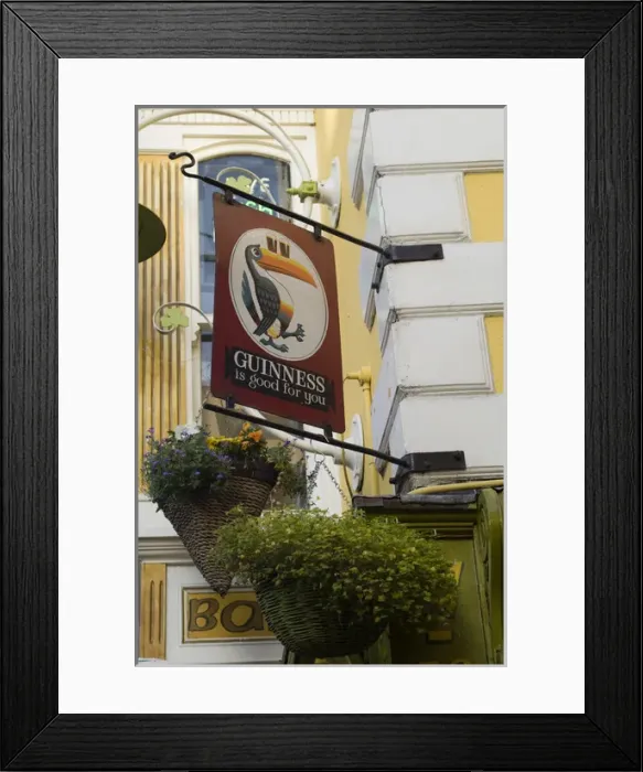 Framed Print : Temple Bar, Dublin Framed Print : Temple Bar, Dublin