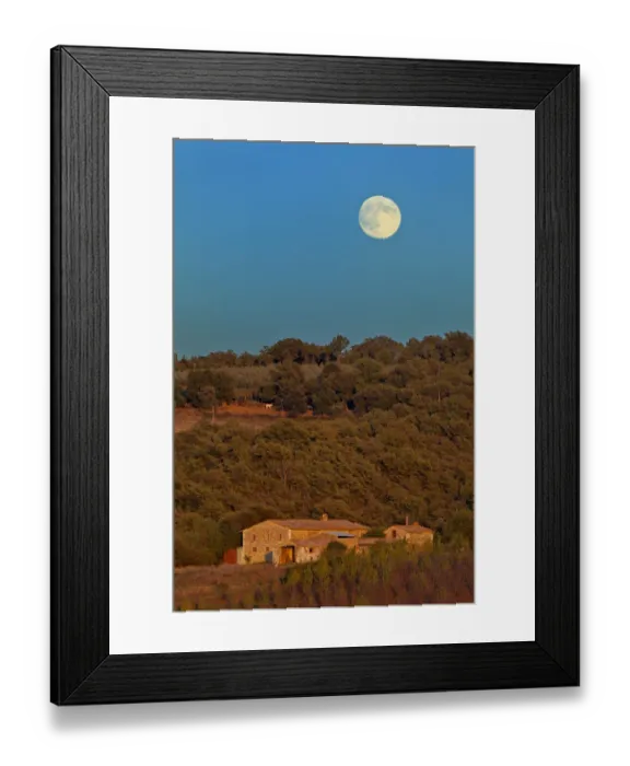 Framed Print : Moonrise at sunset, San Quirico d Orcia, Tuscany, Italy