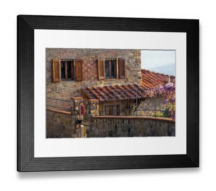 Framed Print : a home in the Tuscan willage of Panzano, Italy