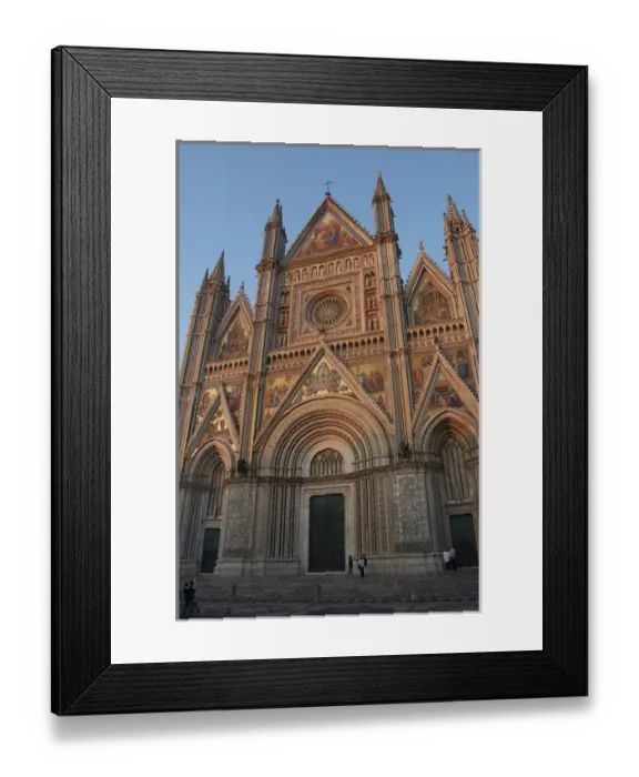 Framed Print : Italy, Umbria, Orvieto. Romanesque  /  Gothic cathedral in Piazza del Duomo