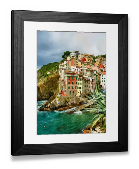 Framed Print : Europe, Italy, Tuscany, Cinque Terre. The stunning shoreline of Riomaggiore in Cinque
