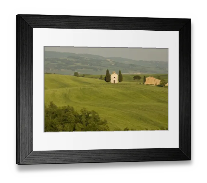 Framed Print : Cappella di Vitaleta (Vitaleta Chapel) near Pienza, Val d Orcia, Siena province