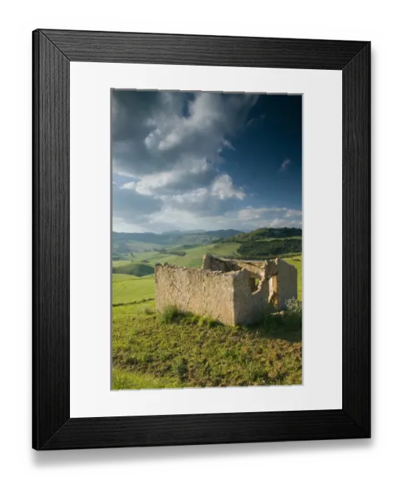 Framed Print : Italy, Sicily, Enna, Pergusa, Old Farmhouse Framed Print : Italy, Sicily, Enna, Pergusa, Old Farmhouse