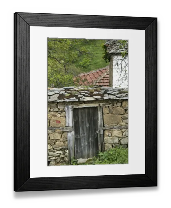 Framed Print : MACEDONIA, Pelister National Park, Maloviste Village. Old Vlach mountain village-house