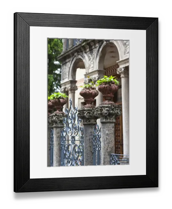 Framed Print : ITALY, Como Province, Brunate. Villa detail