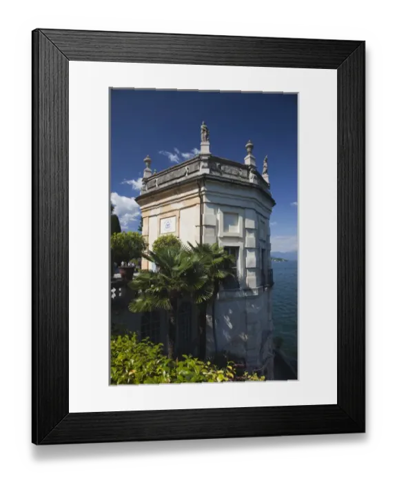 Framed Print : ITALY, Verbano-Cusio-Ossola Province, Stresa. Palazzo Borromeo garden bookshop, Isola Framed Print : ITALY, Verbano-Cusio-Ossola Province, Stresa. Palazzo Borromeo garden bookshop, Isola