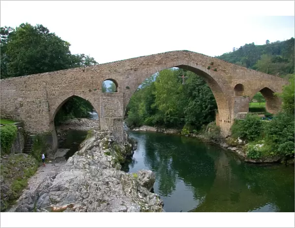 Roman bridge crossing the Sella River at Cangas de Onis, Asturias, northern Spain