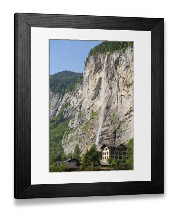 Framed Print : Jungfrau Region, Switzerland. Staubbach Falls in Lauterbrunnen Framed Print : Jungfrau Region, Switzerland. Staubbach Falls in Lauterbrunnen
