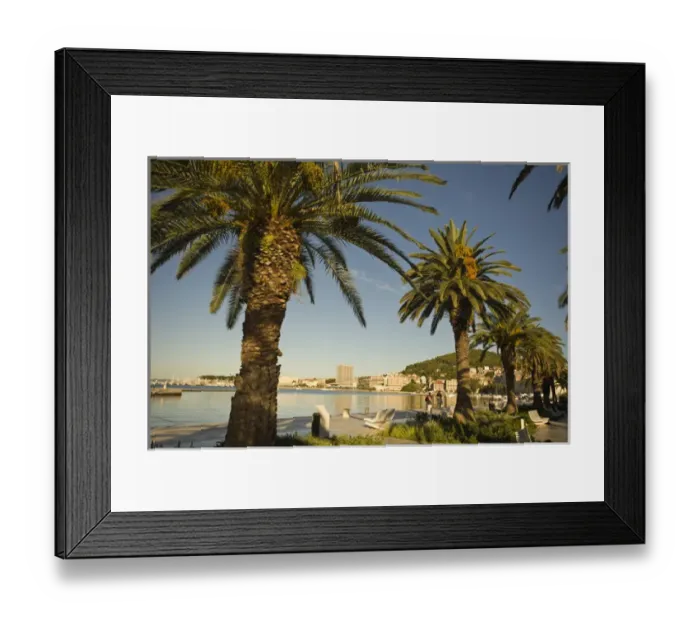 Framed Print : Riva harbour area near Dioceltians Palace built as a grand retirement center