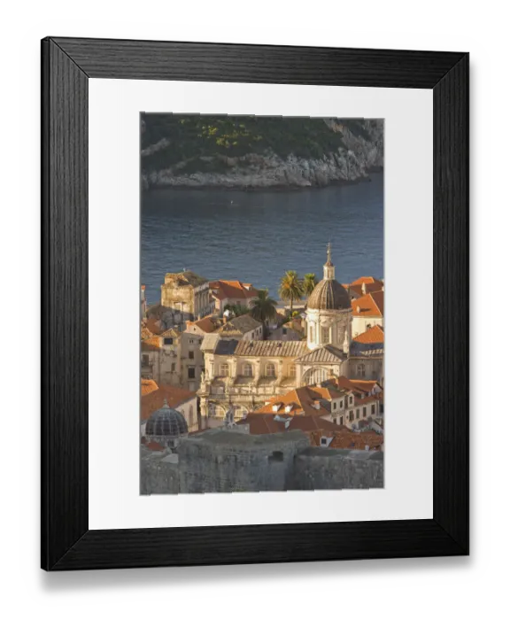 Framed Print : CROATIA, Dubrovnik. Overview of the Walled City of Dubrovnik Framed Print : CROATIA, Dubrovnik. Overview of the Walled City of Dubrovnik