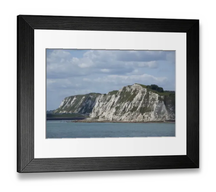 Framed Print : United Kingdom, Dover. The famous white cliffs of Dover along the coast