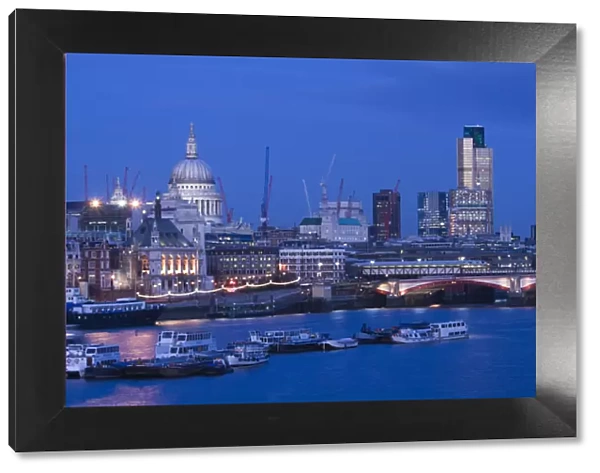 Europe, ENGLAND-London: North Bank of the Thames River and St. Pauls Cathedral