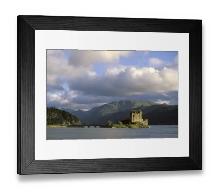 Framed Print : Eilean Donan Castle, Scottish Highlands, Great Britain Framed Print : Eilean Donan Castle, Scottish Highlands, Great Britain