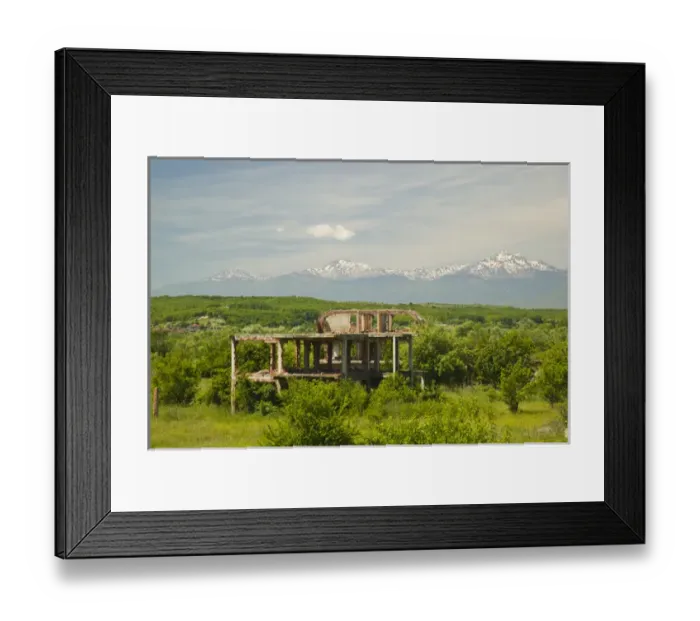 Framed Print : KOSOVO, Ranove. Christian village of Ranove destroyed during the Kosovo War 1998-1999 Framed Print : KOSOVO, Ranove. Christian village of Ranove destroyed during the Kosovo War 1998-1999