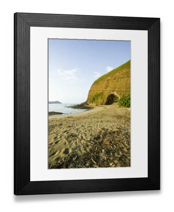 Framed Print : NEW CALEDONIA, Central Grande Terre Island, Bourail. La Roche Percee (pierced rock) Framed Print : NEW CALEDONIA, Central Grande Terre Island, Bourail. La Roche Percee (pierced rock)