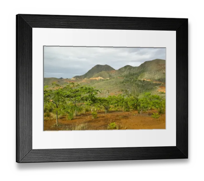 Framed Print : NEW CALEDONIA, Grande Terre Island, Southern Grande Terre. Col du Mouirange Pass