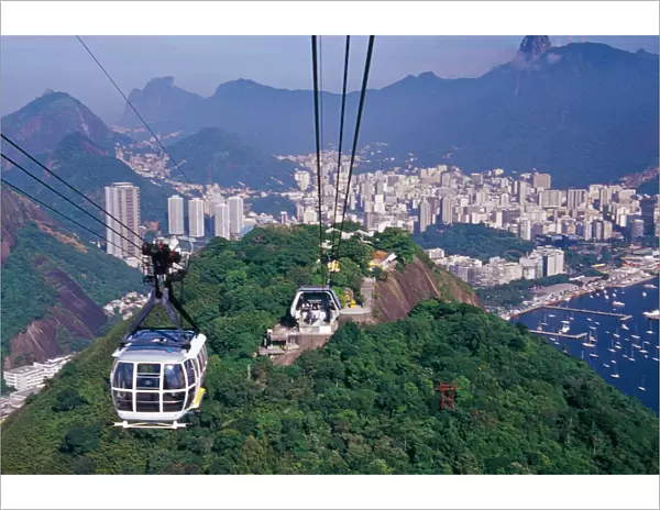 South America, Brazil, Rio de Janeiro, view of the city and cable car ride to the