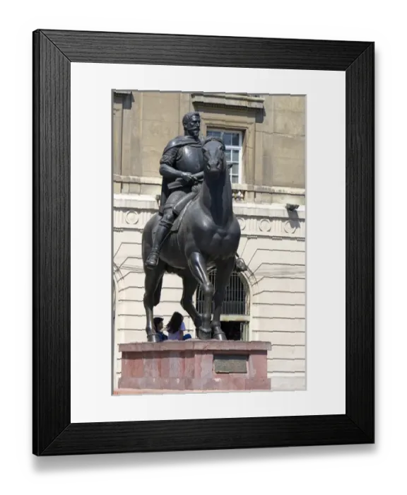 Framed Print : Statue of Pedro de Valdivia in the Plaza de Armas in Santiago, Chile Framed Print : Statue of Pedro de Valdivia in the Plaza de Armas in Santiago, Chile