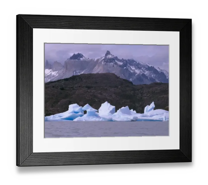 Framed Print : SA, Chile, Patagonia, Torres del Paine NP Lago Gray (Gray Lake) Framed Print : SA, Chile, Patagonia, Torres del Paine NP Lago Gray (Gray Lake)
