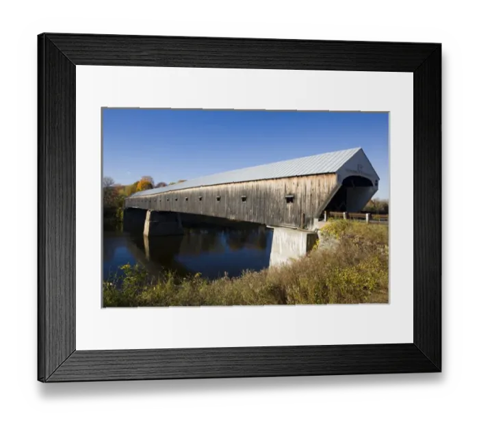 Framed Print : The Windsor Cornish Covered Bridge spans the Connecticut River between Windsor, Vermont and Cornish Framed Print : The Windsor Cornish Covered Bridge spans the Connecticut River between Windsor, Vermont and Cornish
