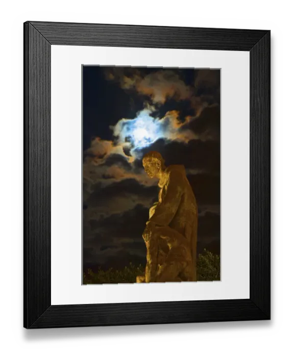 Framed Print : Mexico, San Miguel de Allende, The Jardin, Statue of Fray Juan de San Miguel at night Framed Print : Mexico, San Miguel de Allende, The Jardin, Statue of Fray Juan de San Miguel at night