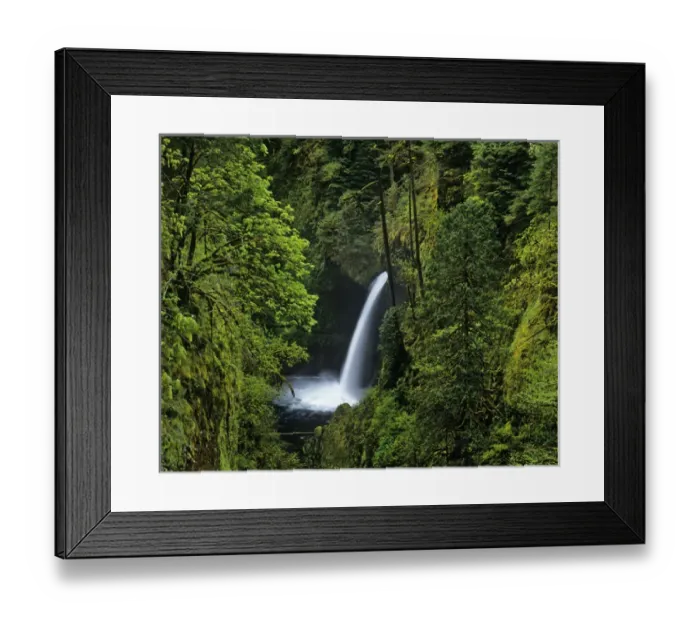 Framed Print : Metlako Falls along Eagle Creek in the Mount Hood National forest, Oregon, USA Framed Print : Metlako Falls along Eagle Creek in the Mount Hood National forest, Oregon, USA