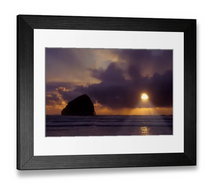 Framed Print : USA, Oregon Coast, Sunset over the Pacific ocean from Cape Kiwanda Framed Print : USA, Oregon Coast, Sunset over the Pacific ocean from Cape Kiwanda