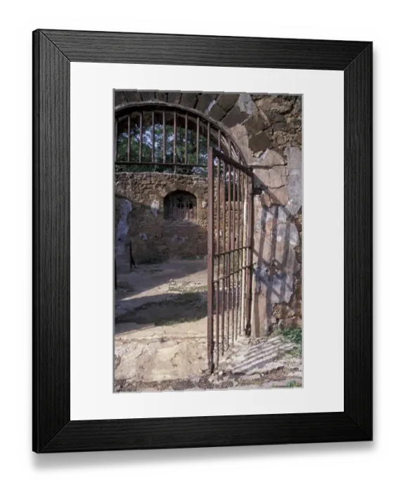 Framed Print : SA, French Guyana, Salvation Islands, Royale Island Convict cells, now in ruins