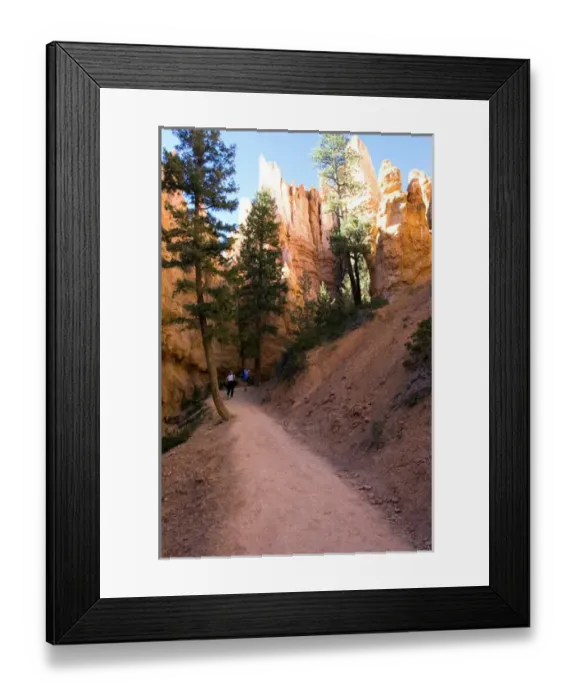 Framed Print : Hikers in Bryce Amphitheater, Bryce Canyon National Park, Utah, USA Framed Print : Hikers in Bryce Amphitheater, Bryce Canyon National Park, Utah, USA