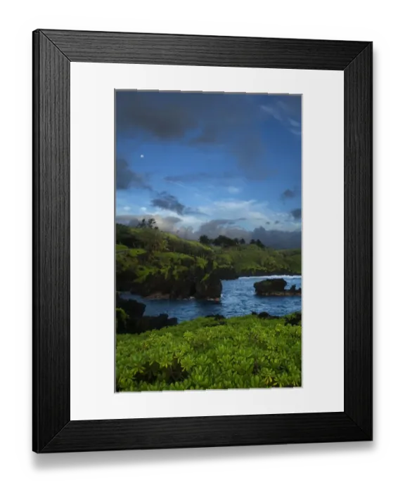 Framed Print : Pa iloa Bay at Wai anapanapa State Park on Maui, Hawaii. In the background Framed Print : Pa iloa Bay at Wai anapanapa State Park on Maui, Hawaii. In the background