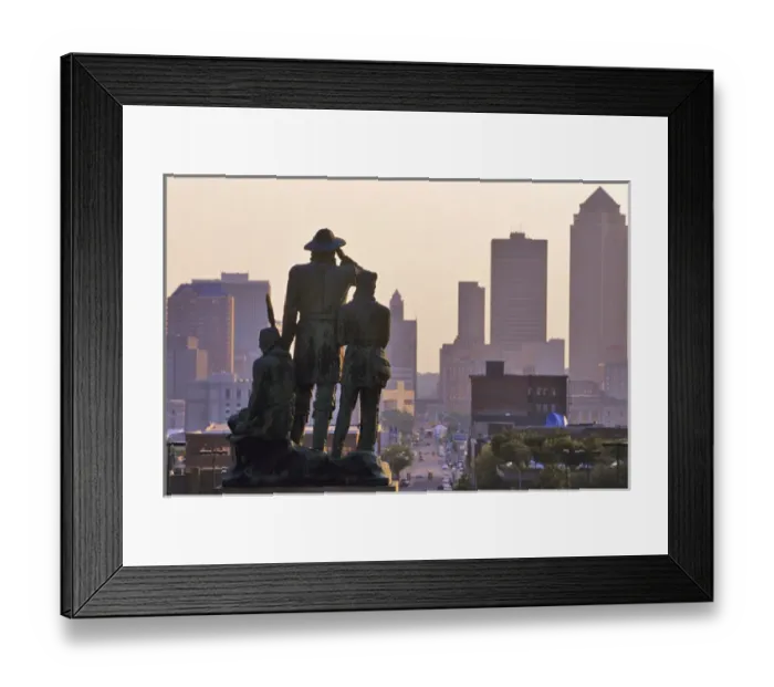 Framed Print : Statue in Des Moines, Iowa, USA