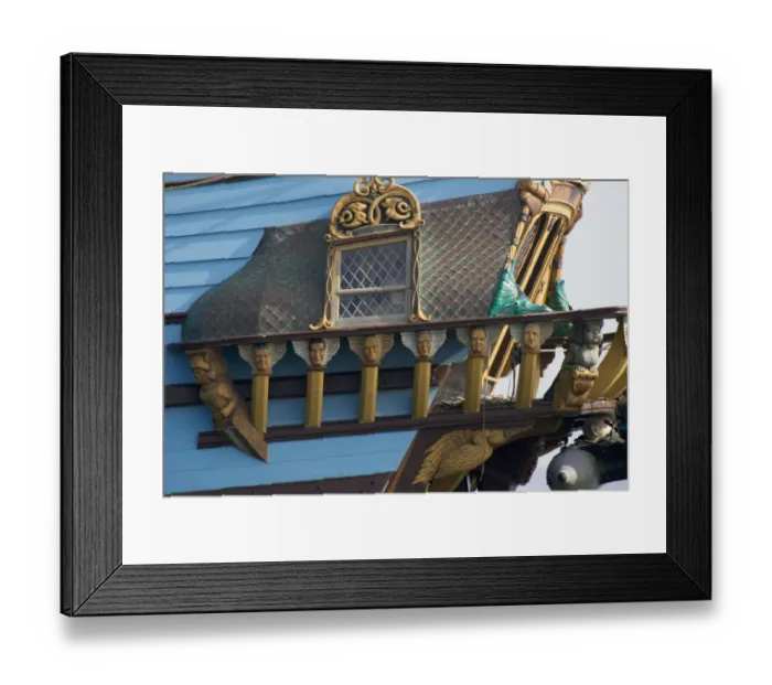 Framed Print : MARYLAND. USA. Carved faces on rail at aft of tall ship the Kalmar Nyckel. Chesapeake Bay