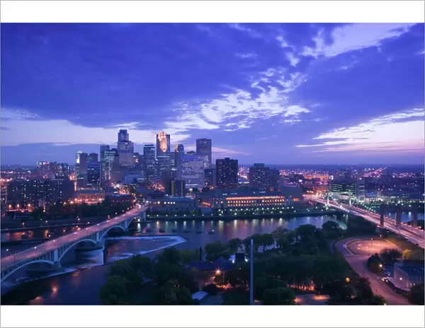 USA-Minnesota-Minneapolis: Evening city skyline scene from St. Anthony Main