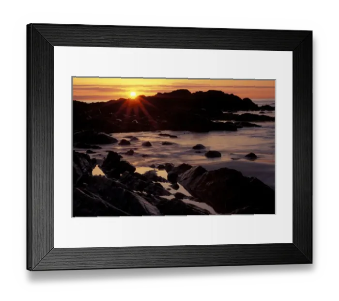 Framed Print : Sunrise over the Atlantic Ocean from the rocky coast. Wallis Sands State Park, Rye, NH Framed Print : Sunrise over the Atlantic Ocean from the rocky coast. Wallis Sands State Park, Rye, NH