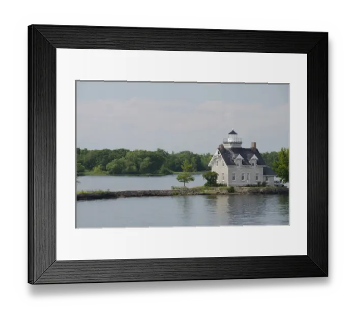 Framed Print : Thousand Islands, archipelago that split Canada & US boarder on St. Lawrence River Framed Print : Thousand Islands, archipelago that split Canada & US boarder on St. Lawrence River