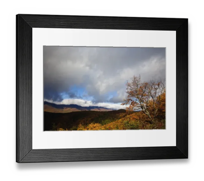 Framed Print : Autumn view of Southern Appalachian Mountains from Blue Ridge Parkway, near Grandfather Mountain Framed Print : Autumn view of Southern Appalachian Mountains from Blue Ridge Parkway, near Grandfather Mountain